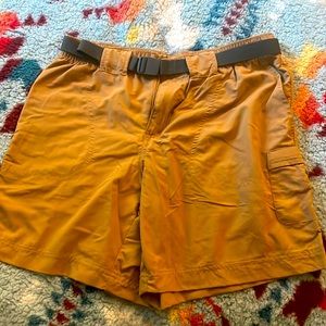 🏵️Columbia Water Resistant Shorts🏵️